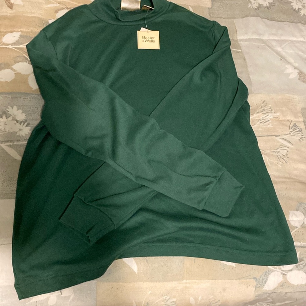 New Baxter and Wells green turtleneck Size L 60% cotton/40%polyesther